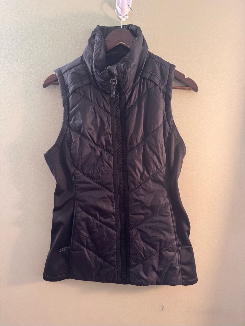 Athleta Rock Ridge PrimaLoft Quilted Insulated Puffer Vest Black Small